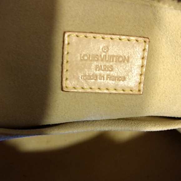 Louis Vuitton Manhattan PM Handbag 100% Authentic - Picture 5 of 8
